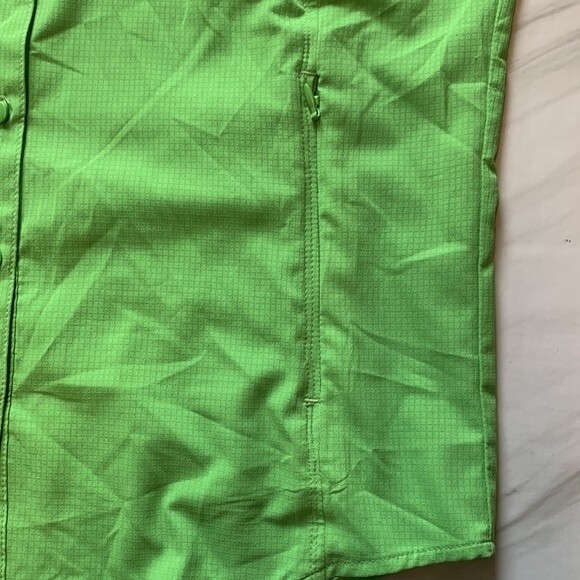 Magellan Sportswear | Green Outdoor Fishing Sleeveless Vented Zip Pockets Top S - Picture 4 of 7